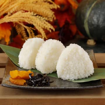【食べ放題ニュース】スイパラでまさかの「塩にぎり&amp;豚汁食べ放題」!! 同時にシャインマスカットも食べ放題でヤバい～！