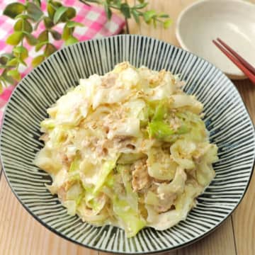 【キャベツはこうやって食べてみて】「忙しい日の救世主」「マジで万能だわ」切って和えるだけの簡単副菜レシピ4選