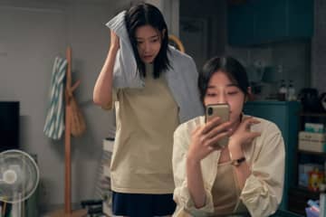 “まるで本当の姉妹”ノ・ユンソ＆キム・ミンジュやホン・ギョンの撮影の裏側を捉えた『君の声を聴かせて』メイキング写真