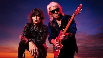 B’z、通算23作目となるオリジナルAL発売決定　数量限定盤にメタルスマートフォンスピーカーが付属