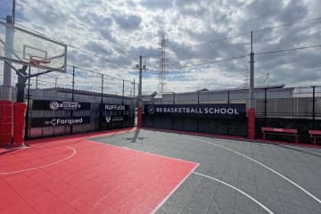 篠山竜青、橋本竜馬、湊谷安玲久司朱の88 Basketballがスクールとコート運営を開始