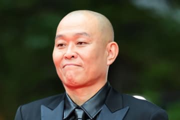 千原せいじが〝炎上発言〟から７７日後の謝罪　黒スーツ姿も「今さら？」の声殺到