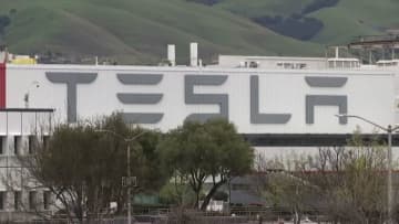 テスラ世界販売台数が7%増加　トランプ政権の税制優遇廃止前に駆け込み購入が要因か　”マスク氏言動”減少から初