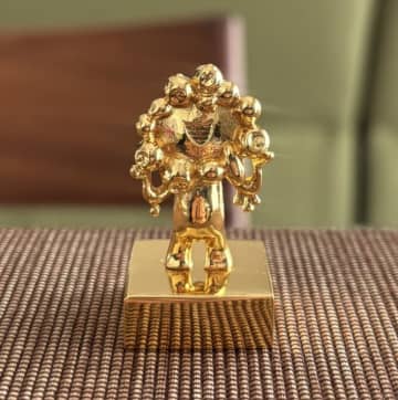 金ピカのミャクミャクスタンプが想像以上に神々しかった！？ネットでは「神棚に置いて拝みたい」「満足度半端ない」と反響続々