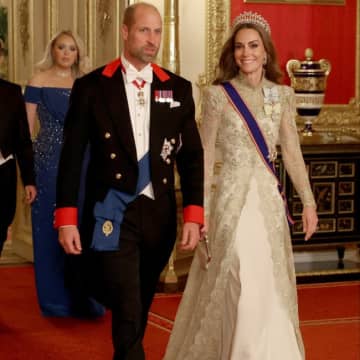 ウィリアム皇太子、「足元のラグが突然引き抜かれることも」キャサリン妃のがん闘病を振り返る