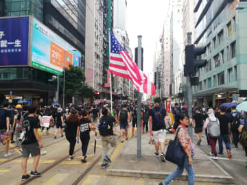 外交部駐港特派員、米総領事に抗議