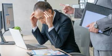 「あんたは座っていればいいの！」“経験豊富な部下”から逆パワハラ…被害に遭った“上司”の打開策は？