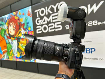 写真大放出！ 東京ゲームショウのコンパニオン＆レイヤーをニコン新・大三元標準ズームで撮ってみた