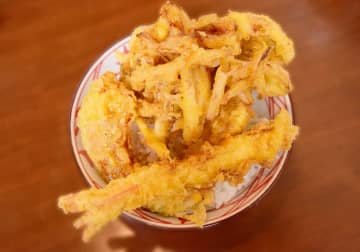 【丸亀製麺アレンジ】揚げたての”天ぷら”とごはんを主役に！自分だけの「裏ワザ天丼」の作り方