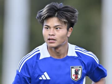 ｢ベルカンプみたいや｣U-20日本代表MFミライモンスターの“足裏フェイント弾”が華麗すぎる！｢美しい流れ｣からの｢見事な切り返し｣で“初の3戦全勝”決勝Tへ