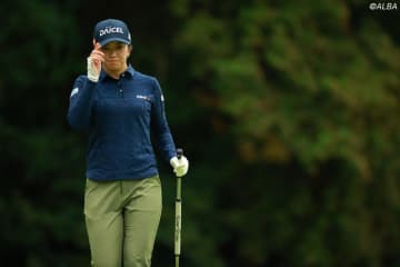 ＜中間速報＞堀琴音が単独首位でハーフターン　ルーキー・中村心とアマが1差追走