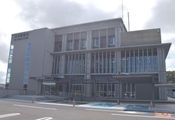 高校体育館に侵入　容疑で常陸大宮市係長逮捕　茨城県警太田署