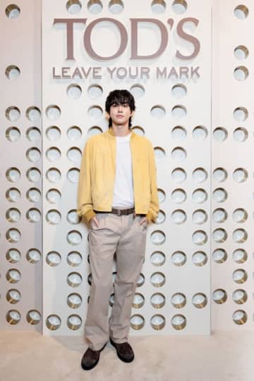 NCT・ジャニー＆ドヨン&ジョンウ、ファッションウィークを席巻…華やかな存在感で圧倒【PHOTO】
