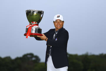 宮本勝昌が逆転で今季3勝目 シニア賞金トップに再浮上