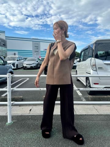 「ブラウンパンツ」が今熱い！一気にトレンド感アップ！ 【大人の秋コーデ】