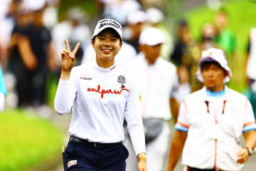 菅楓華はツアー5人目の初優勝→2週連続Vにメジャーで挑戦