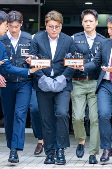 「飲酒ひき逃げ」で服役中の韓国有名歌手、意外な近況を“獄中党代表”が明かす