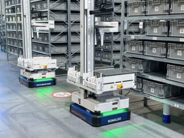 短期間で導入、サブスク方式でコストも削減！倉庫内業務を自動化するAIロボットBrightpick「Autopicker」