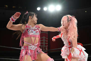 【東京女子】愛野ユキが渡辺未詩との“アツアツ”のプリプリ王座前哨戦でやり返す！「未詩のハートに火をつけられたんじゃないかなと思います」