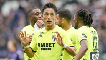 豪快バイシクル＆オーバーヘッド弾で強豪ポルトガルに一矢報いる　ビーチサッカー日本代表親善試合 　元J1神戸の森岡亮太も砂上でプレー