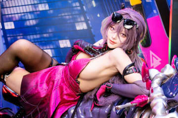 【コスプレ】東京ゲームショウで出会ったスタイル抜群な中国美女レイヤーまとめ！『無限大』『カレイドライダー』などキャラを完全再現【写真40枚】