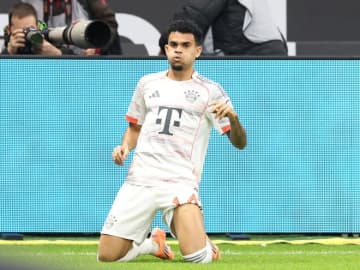 王者バイエルンが衝撃の開始14秒弾！ フランクフルト戦、キックオフの流れからディアスがネットを揺らす