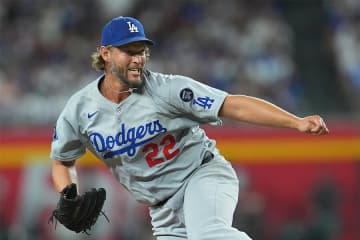 カーショウがブルペン待機！ロバーツ監督「経験と冷静さを持つカーショウがブルペンにいることは大きい」
