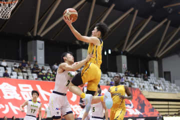 「ディフェンスの隙を見つけて積極的にドライブ」八王子学園八王子 #11 花島大良