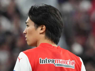 右に左に華麗な敬斗ダンス！ 中村敬斗が連続切り返しで2人翻弄の“芸術的ドリブル”で今季2ゴール目！｢鮮やかすぎる｣｢2部に居ていいレベルじゃない｣一人カウンター弾