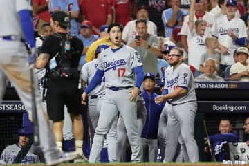 ドジャース、逆転勝利で地区シリーズも白星発進　大谷翔平6回3失点でPS初勝利、新守護神・佐々木朗希はメジャー初セーブ！
