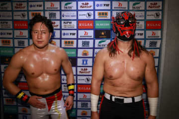 【新日本】“メキシコ帰りの新風”KUUKAI、凱旋試合を勝利で飾る！しかし試合後はH.O.T.が襲撃しベルト強奪！