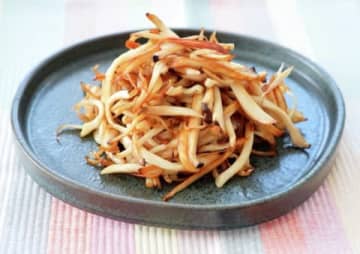 【絶賛の声多数】材料はエリンギのみ！なのに驚くほどうまい「塩炒め」を作ってみた