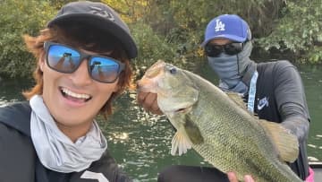 秋らしいビッグバス狙いが楽しめそう！ 安定しているのルアーは…。パワーフィネスと巻きの使い分けが攻略のコツ！