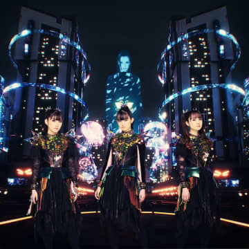 BABYMETAL、ロンドン・O2アリーナ単独公演より「from me to u(feat. Poppy)」ライブ映像を公開