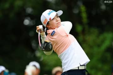 ＜中間速報＞堀琴音が単独首位キープ　佐久間朱莉1差、15歳の廣吉優梨菜は2差追走