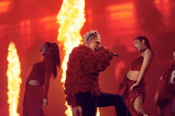 圧倒的な臨場感でライブの興奮を再現！『G-DRAGON [Übermensch] TOKYO LIVE IN CINEMA』SCREENX体験映像