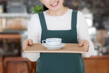 「階段の上り下りは大丈夫ですか」65歳スキマバイトに応募、この返信は「単なる確認？」それとも？