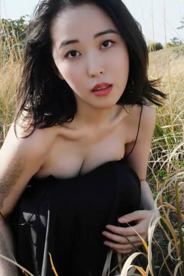 おしの沙羅♡30歳一発目の写真集「失楽園-shadow eden-」発売