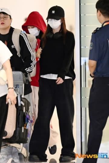 【PHOTO】TWICE ナヨン＆ジヒョ、ワールドツアーのフィリピン公演を終えて帰国（動画あり）