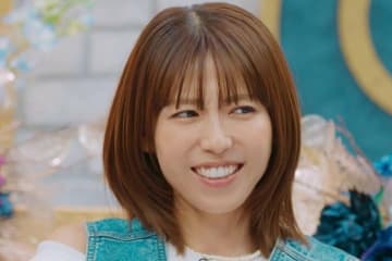 こじるり似の”爆モテ”美女、2人きりの部屋で意中のイケメンに後ろから…大胆行動を若槻千夏が絶賛「かわいかった～！」