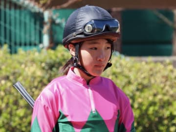 【京都8R】永島まなみ騎乗 軽量タマモティーカップが快勝