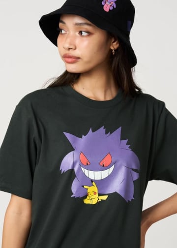「ポケモン」ゲンガー、ミミッキュ、ヒトモシ…ゴーストタイプ集結のコラボアパレル登場！【グラニフ】