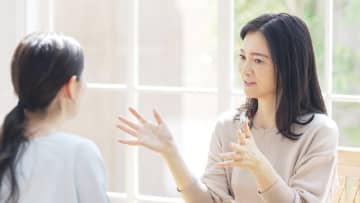 ゆっくりしゃべるとどんな効果がある？意外なメリットを解説