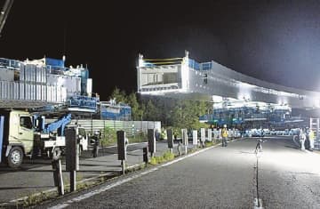 東日本高速北海道支社／橋桁の多軸台車一括架設現場を公開／施工は五洋ＪＶ