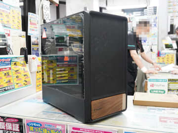 ウォルナット材を使ったPCケース「Okinos Air Cross」が発売