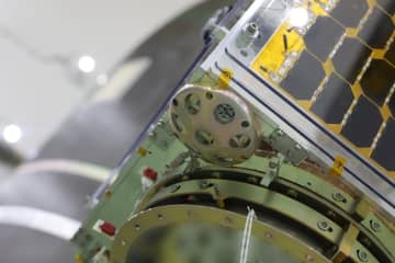 ミリ単位で衛星との距離を測定–JAXA開発の反射器、技術情報が民間企業にスピンオフ