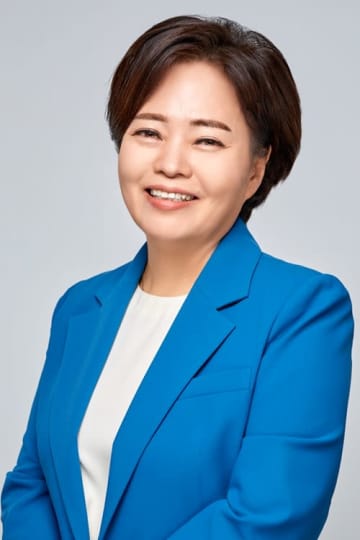 ラブホ密会・学歴詐称の余波で疲弊する行政現場　韓国でも5年間で21万件超の公務員被害