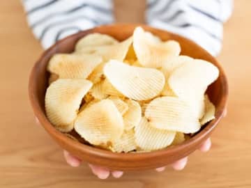 資産8680万円・58歳男性「2500円相当のお菓子の詰め合わせに甥や姪が目を輝かせる」優待銘柄