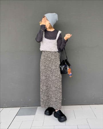 【しまむらの1,089円スカート】が可愛い！ 大人が即マネしたい♡「初秋コーデ」