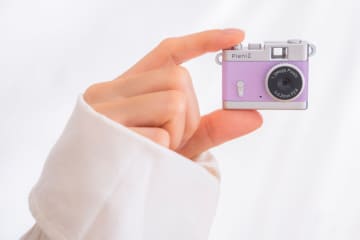 クラシック風トイカメラ『Pieni II』がますますかわいく　新色“ネモフィラ”と“ライラック”が仲間入り